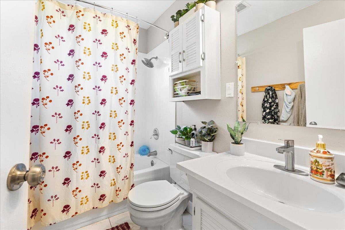 Rescue, California, 95672, United States, 3 Bedrooms Bedrooms, ,2 BathroomsBathrooms,Residential,For Sale,1976417