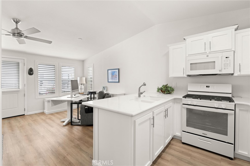 Newport Beach, California, 92663, United States, 1 Bedroom Bedrooms, ,1 BathroomBathrooms,Residential,For Sale,1776845