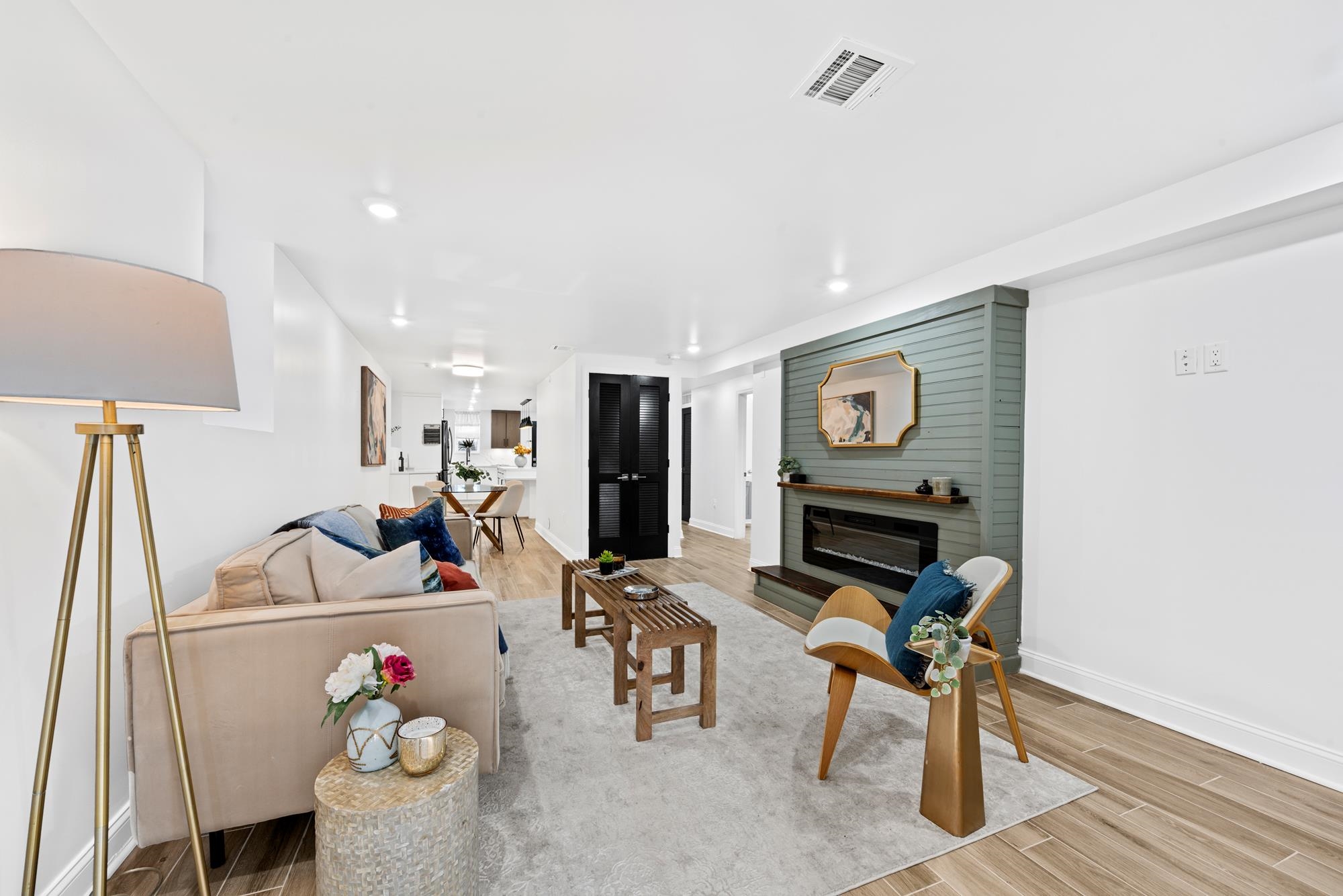 Jersey City, New Jersey, 07307, United States, 3 Bedrooms Bedrooms, ,3 BathroomsBathrooms,Residential,For Sale,1965094