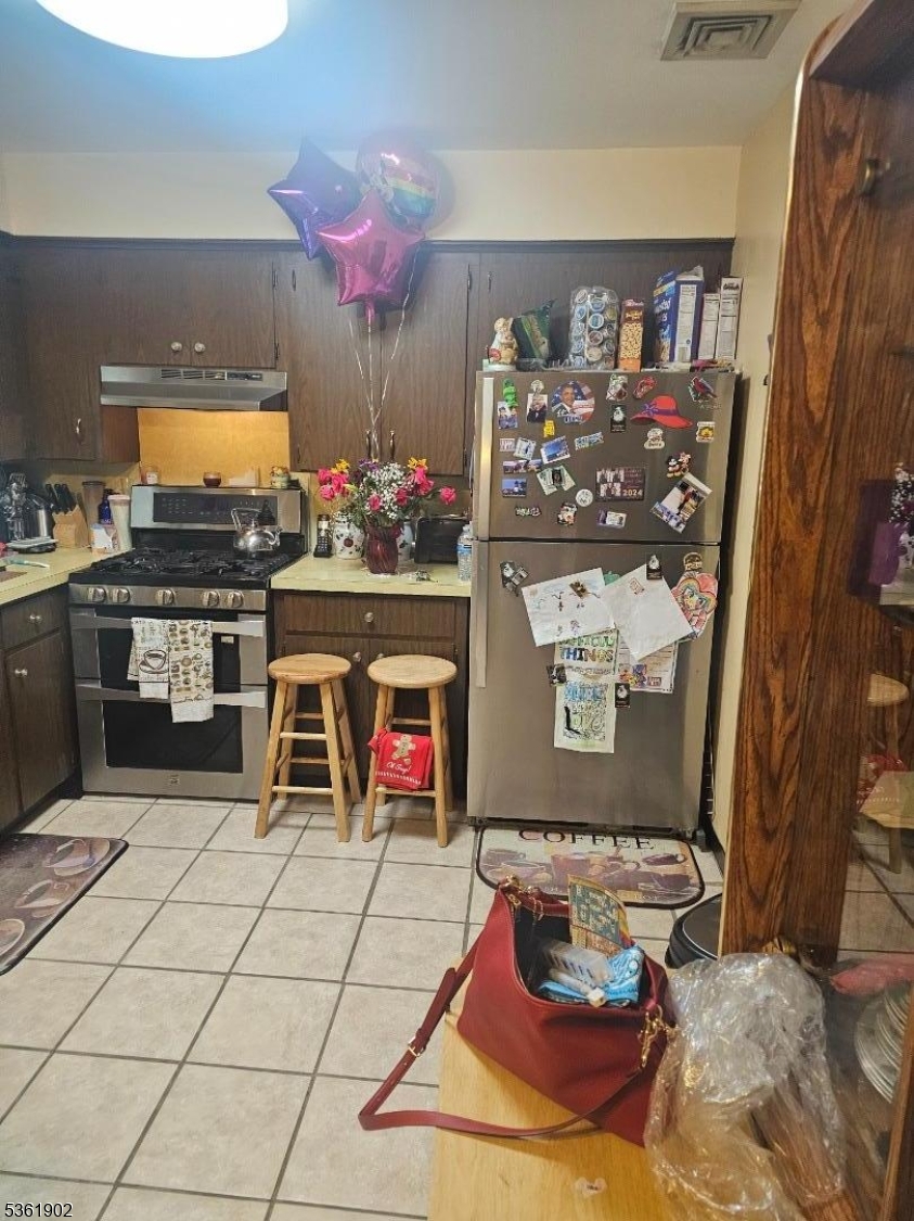 Union Twp., New Jersey, 07088, United States, 3 Bedrooms Bedrooms, ,3 BathroomsBathrooms,Residential,For Sale,1840311