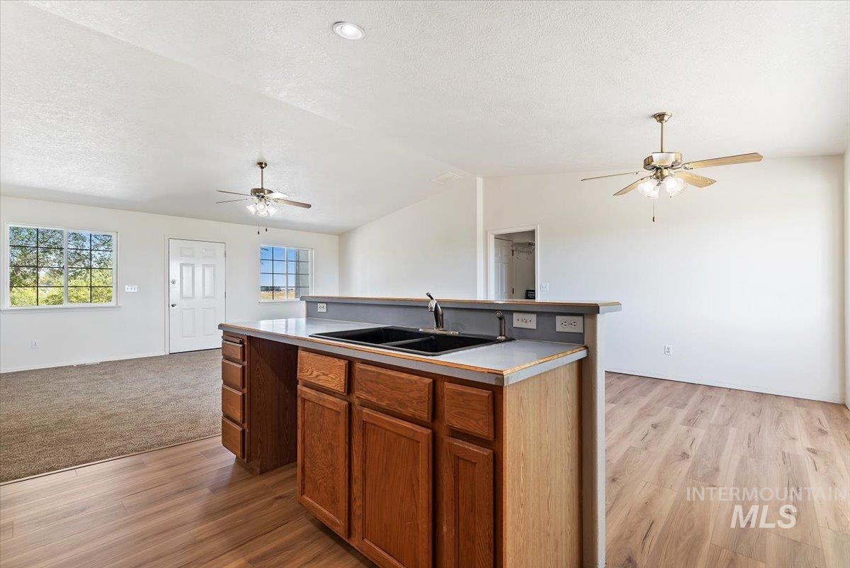 New Plymouth, Idaho, 83655-5457, United States, 5 Bedrooms Bedrooms, ,Residential,For Sale,1918304