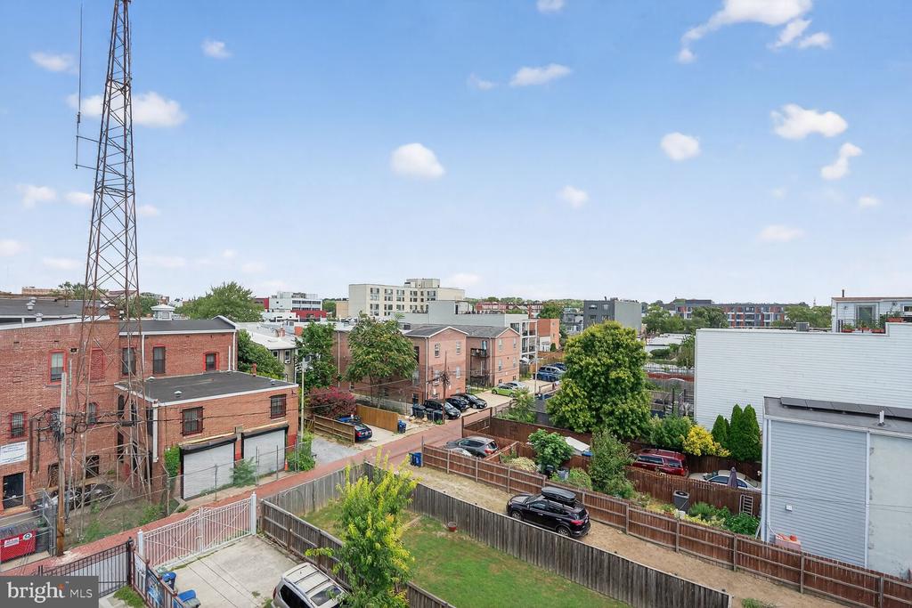 Washington, District of Columbia, 20010, United States, 2 Bedrooms Bedrooms, ,2 BathroomsBathrooms,Residential,For Sale,1975364