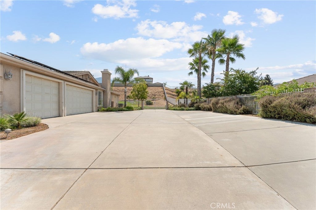Yucaipa, California, 92399, United States, 4 Bedrooms Bedrooms, ,3 BathroomsBathrooms,Residential,For Sale,1895325