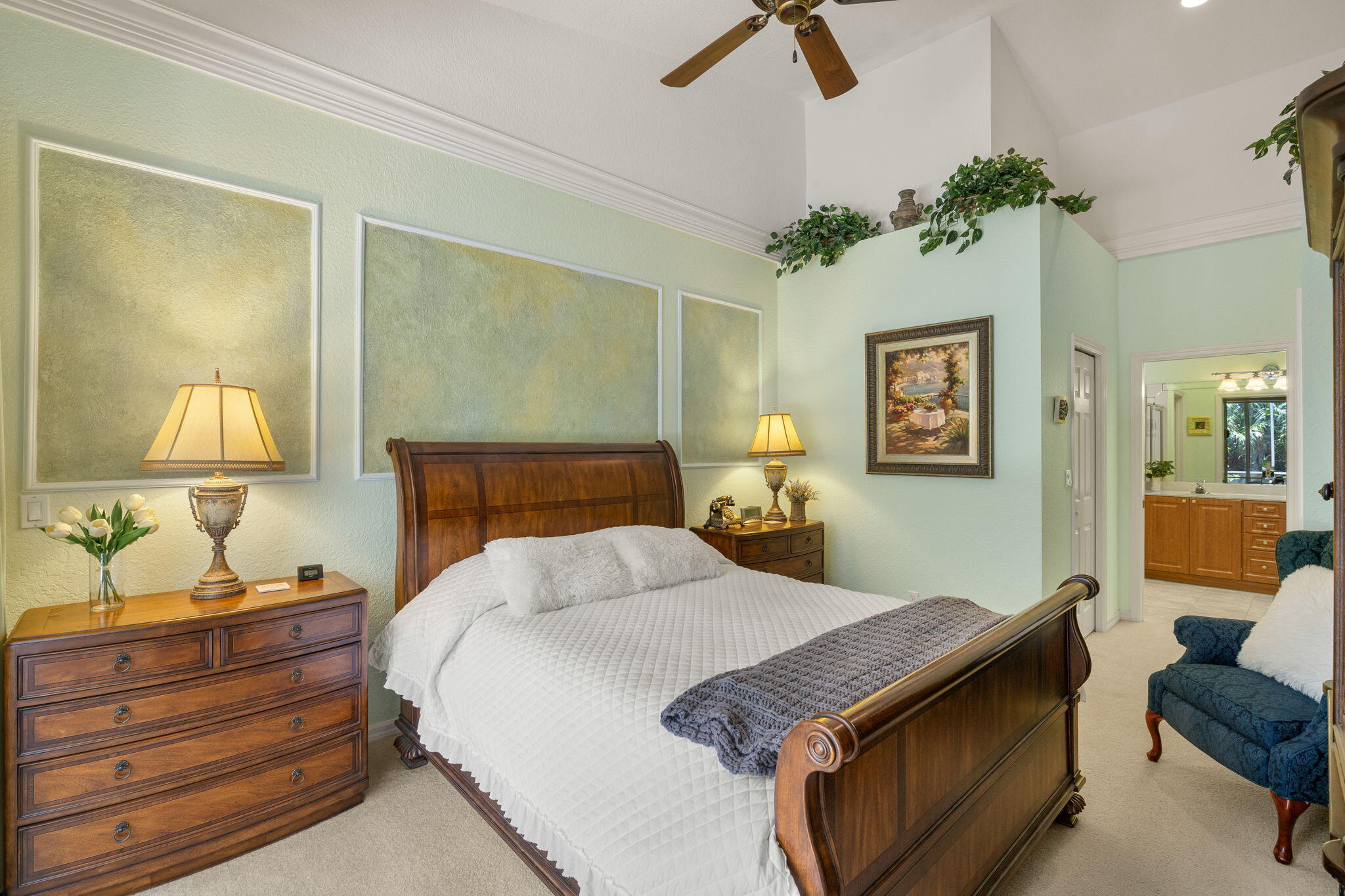 Naples, Florida, 34104, United States, 2 Bedrooms Bedrooms, ,2 BathroomsBathrooms,Residential,For Sale,1990967