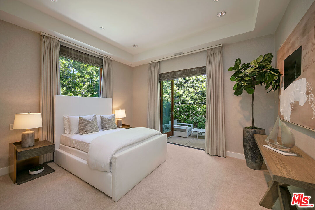 1118 Calle Vista Dr, Beverly Hills, California, 90210, United States, 4 Bedrooms Bedrooms, ,8 BathroomsBathrooms,Residential,For Sale,1118 Calle Vista Dr,1644592