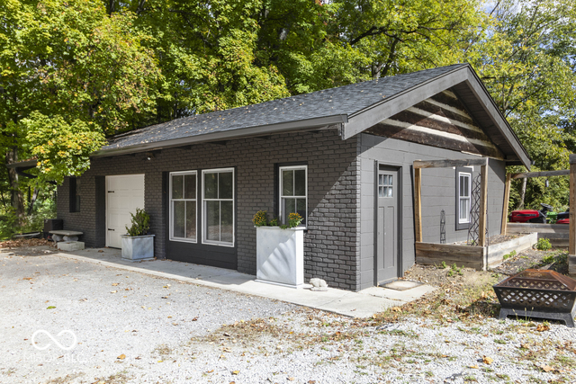 Zionsville, Indiana, 46077, United States, 4 Bedrooms Bedrooms, ,3 BathroomsBathrooms,Residential,For Sale,1942327