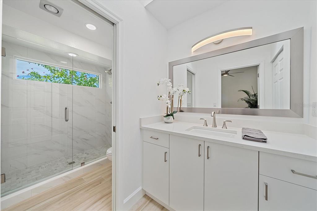 Sarasota, Florida, 34231, United States, 3 Bedrooms Bedrooms, ,2 BathroomsBathrooms,Residential,For Sale,1987968