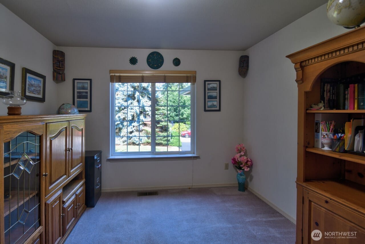 Olympia, Washington, 98516, United States, 3 Bedrooms Bedrooms, ,3 BathroomsBathrooms,Residential,For Sale,1917229
