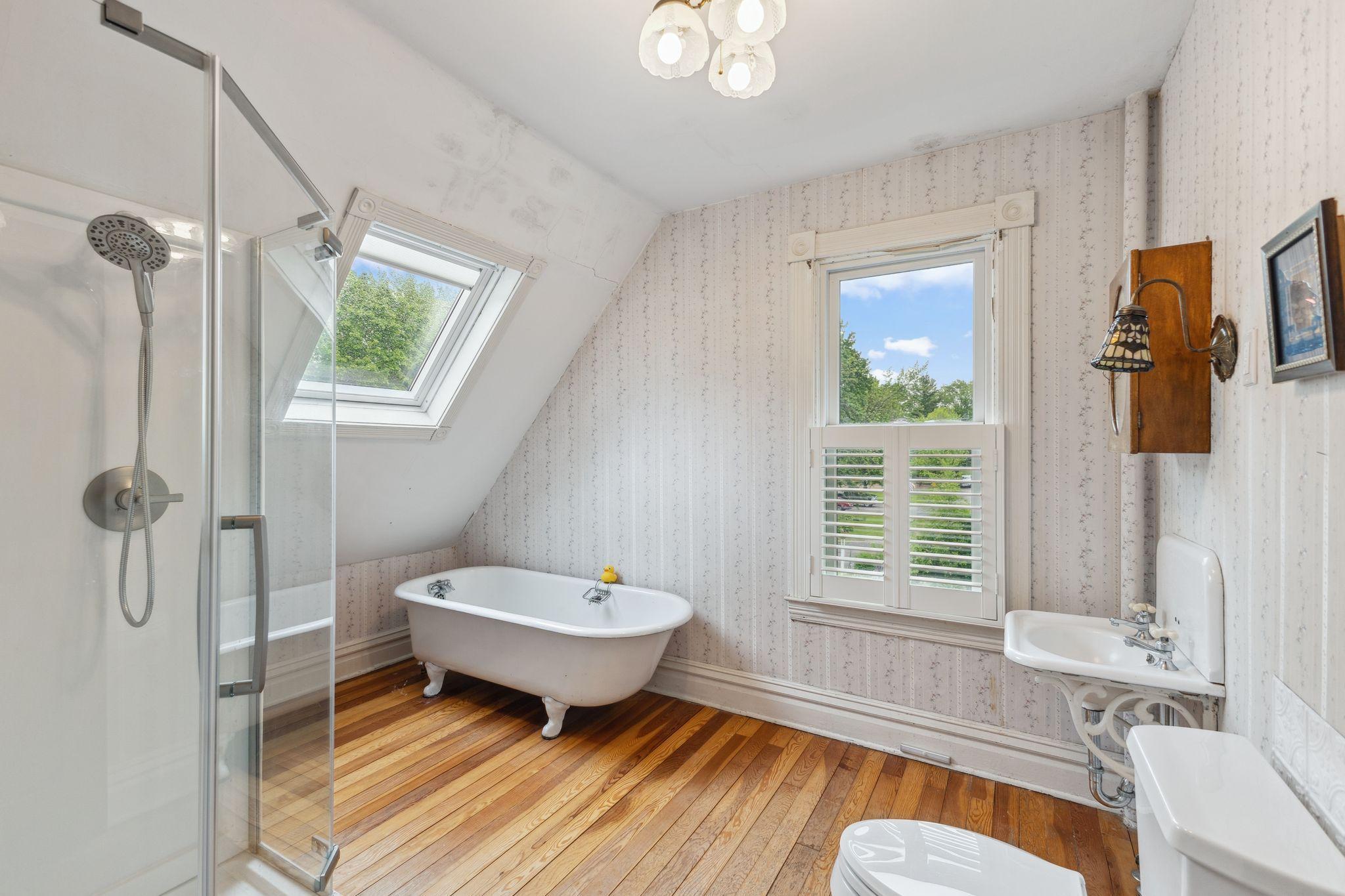 Center City, Minnesota, 55012, United States, 4 Bedrooms Bedrooms, ,1 BathroomBathrooms,Residential,For Sale,1837728