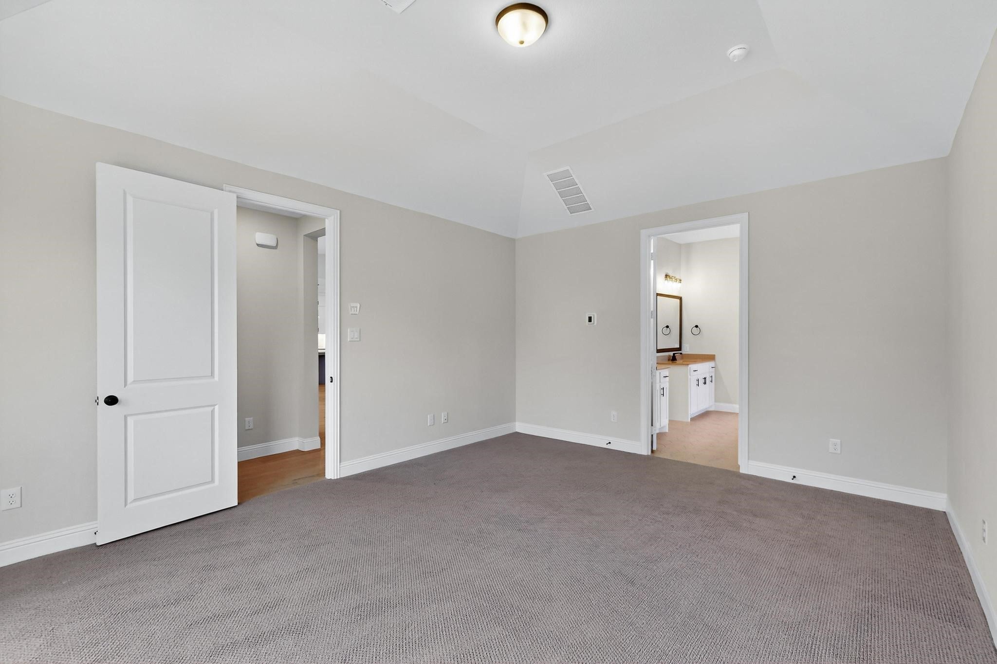 Mansfield, Texas, 76063, United States, 4 Bedrooms Bedrooms, ,4 BathroomsBathrooms,Residential,For Sale,1992597