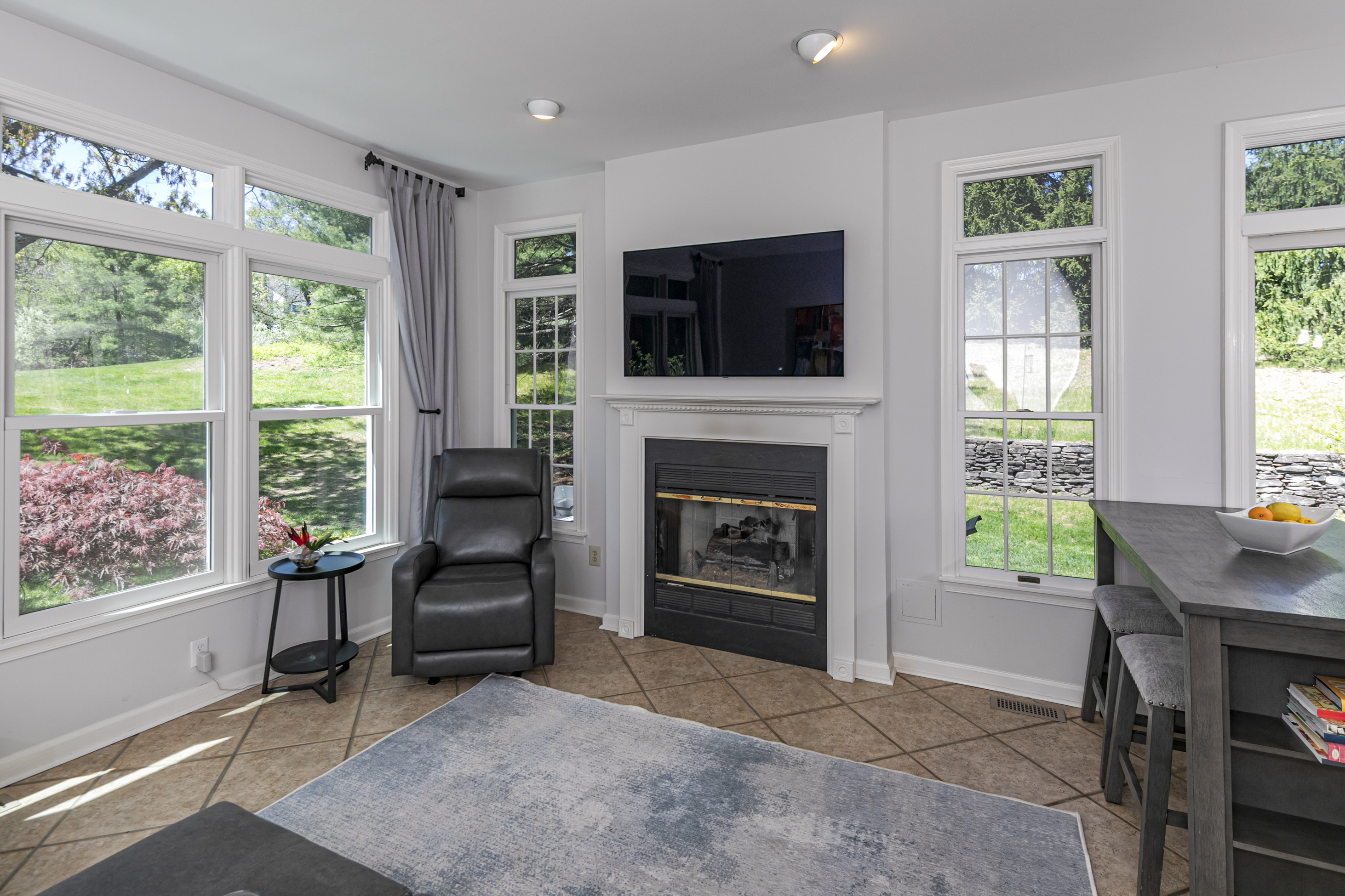 Largest End-Unit in Washington Oaks with Serene Views and Upgrades Galore - 物件實景