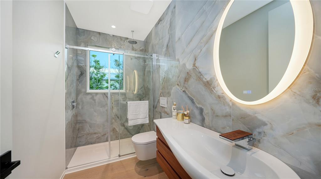 Longboat Key, Florida, 34228, United States, 5 Bedrooms Bedrooms, ,5 BathroomsBathrooms,Residential,For Sale,1766369