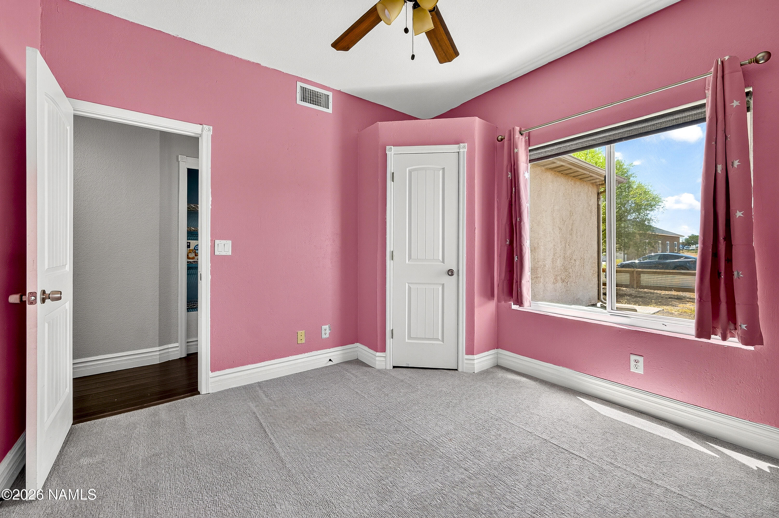 1914 Round House Drive, Winslow, AZ, 86047 - 物件實景