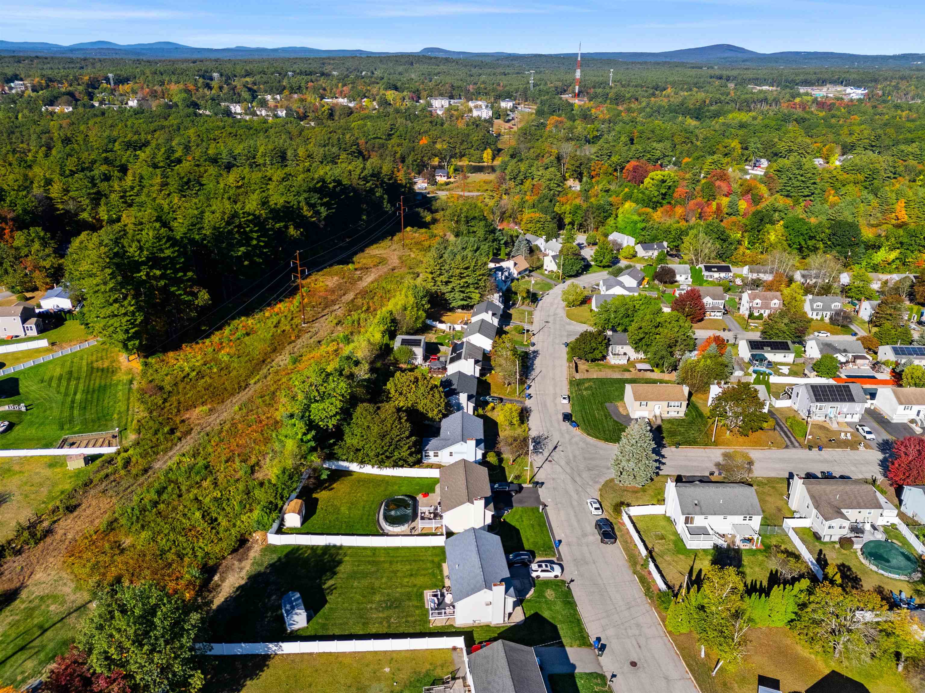 Manchester, New Hampshire, 03103, United States, 3 Bedrooms Bedrooms, ,2 BathroomsBathrooms,Residential,For Sale,1989722