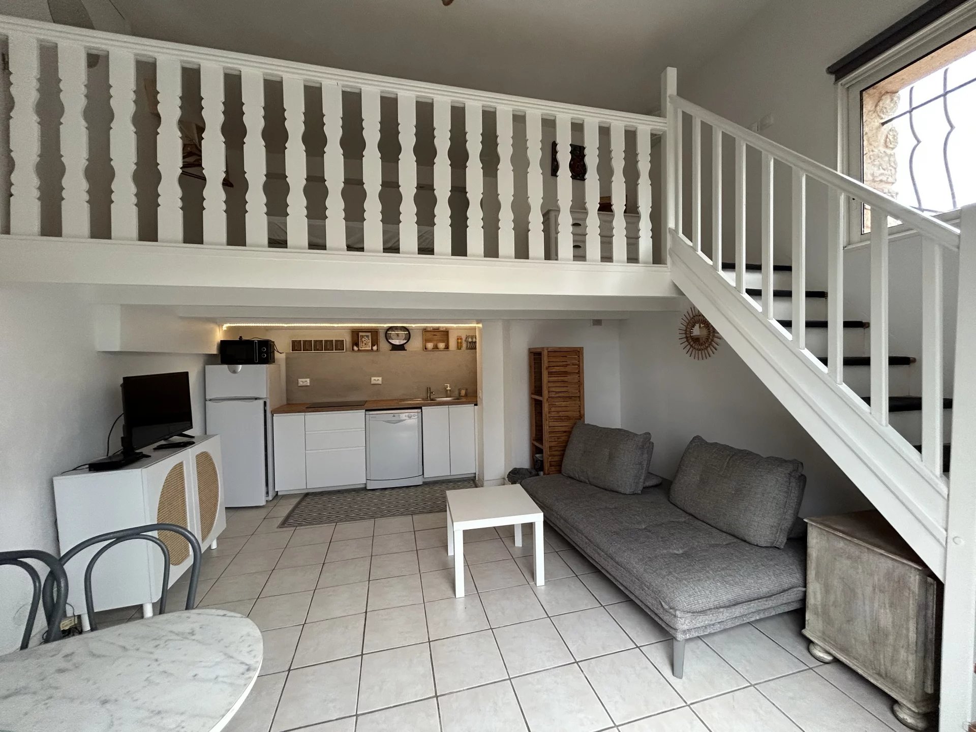 Vence, Provence-Alpes-Côte d’Azur, 06140, FR, 3 Bedrooms Bedrooms, ,Residential,For Sale,1679791