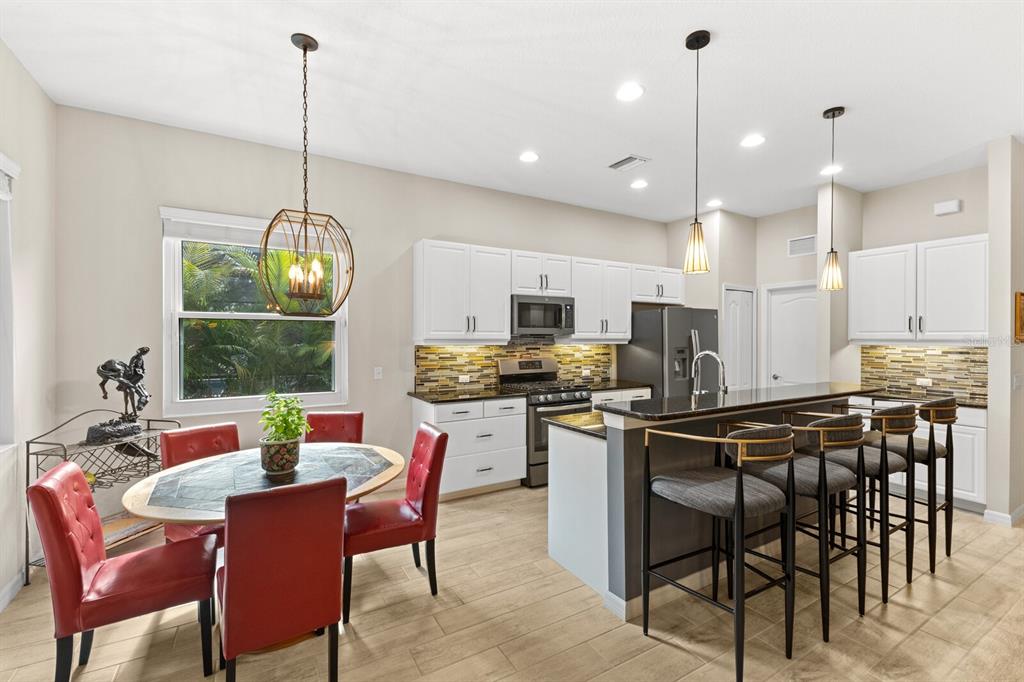 Sarasota, Florida, 34243, United States, 3 Bedrooms Bedrooms, ,2 BathroomsBathrooms,Residential,For Sale,1917004