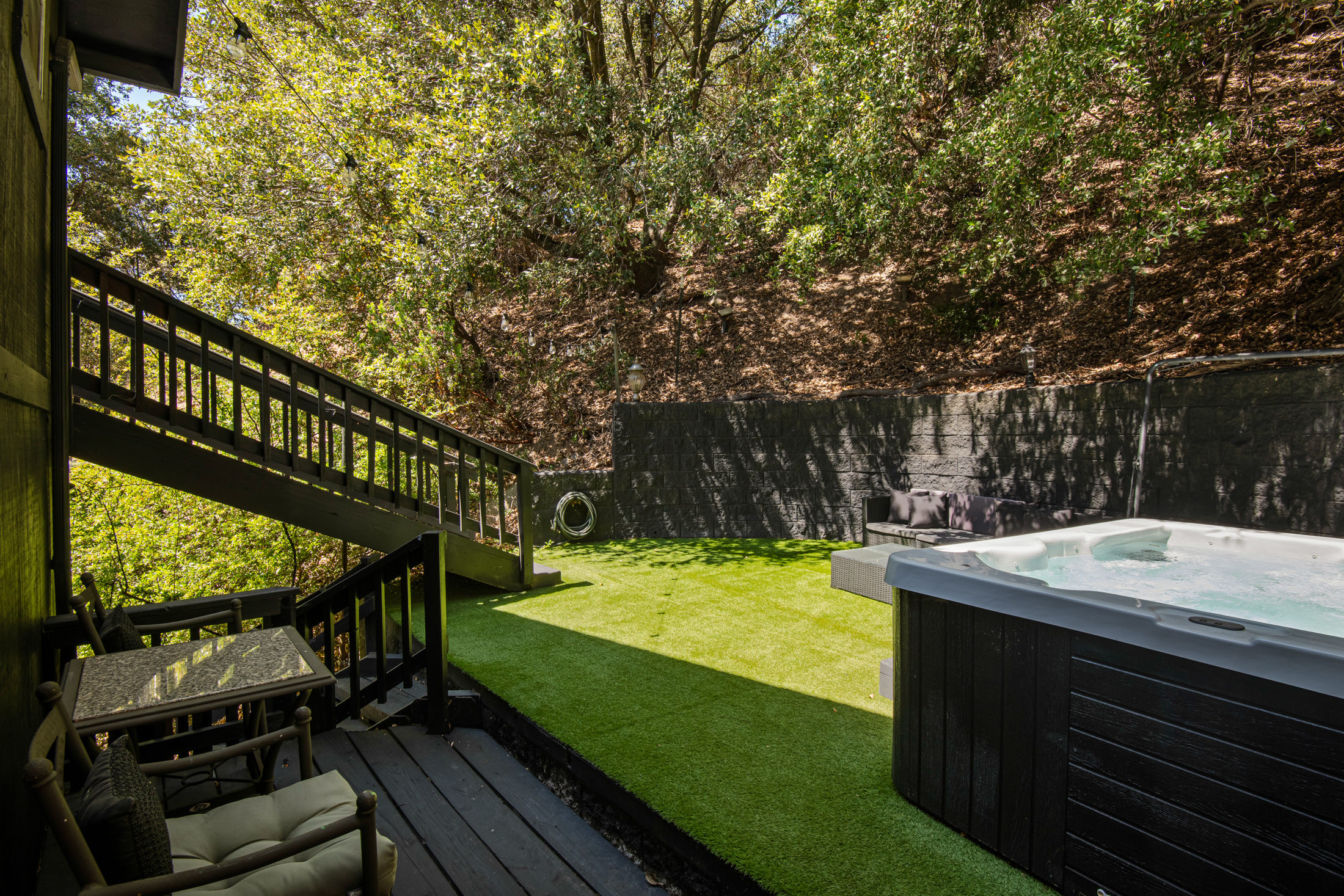  23594 Hillside Drive, Crestline, CA 92325 - 物件實景