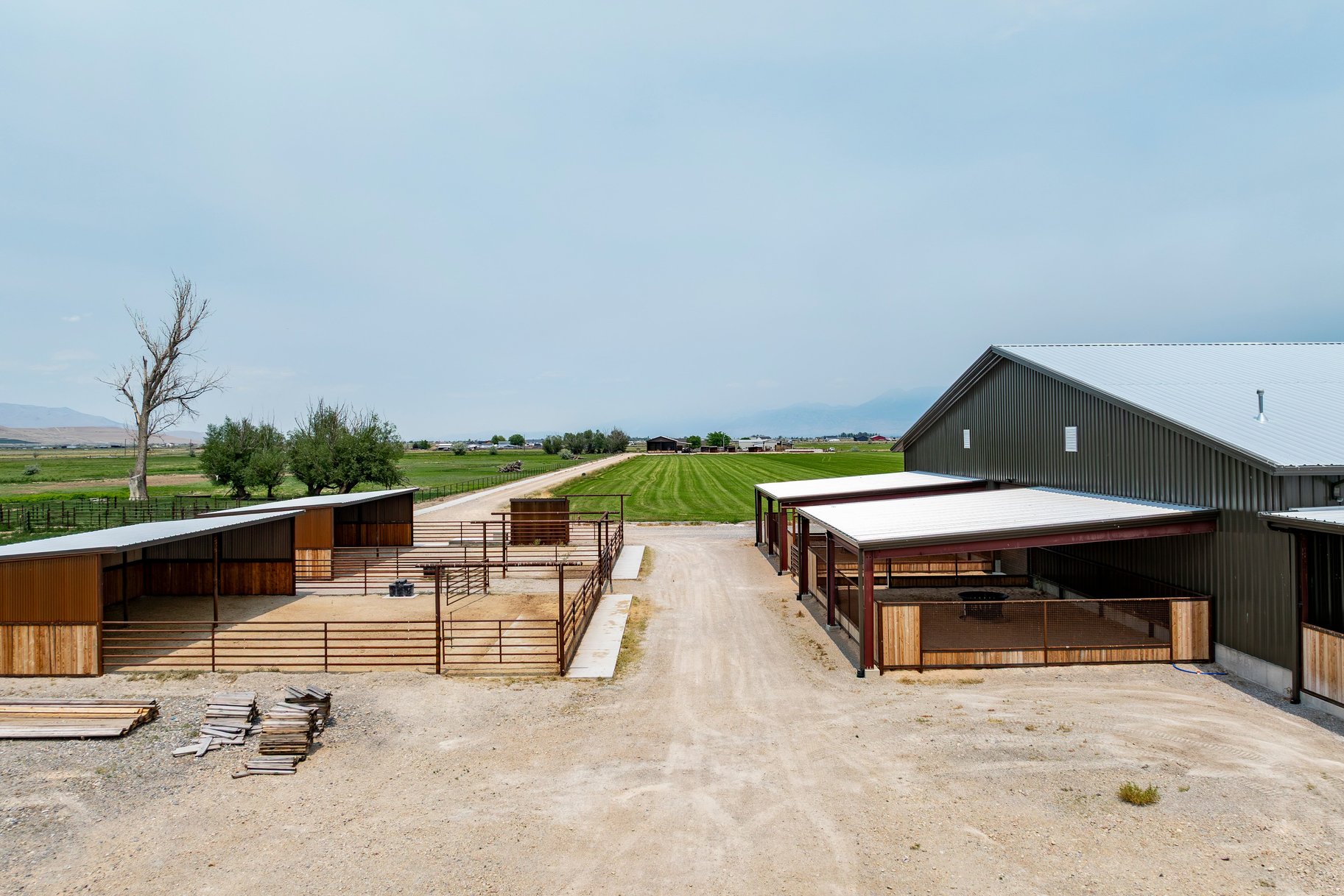  Refined Farmhouse Living with Professional Horse Facilities - 物件實景