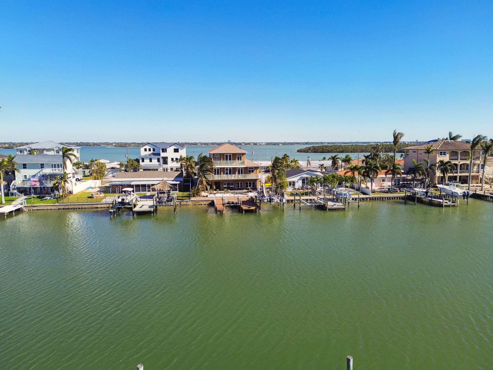 Madeira Beach, Florida, 33708, United States, 3 Bedrooms Bedrooms, ,2 BathroomsBathrooms,Residential,For Sale,1943278
