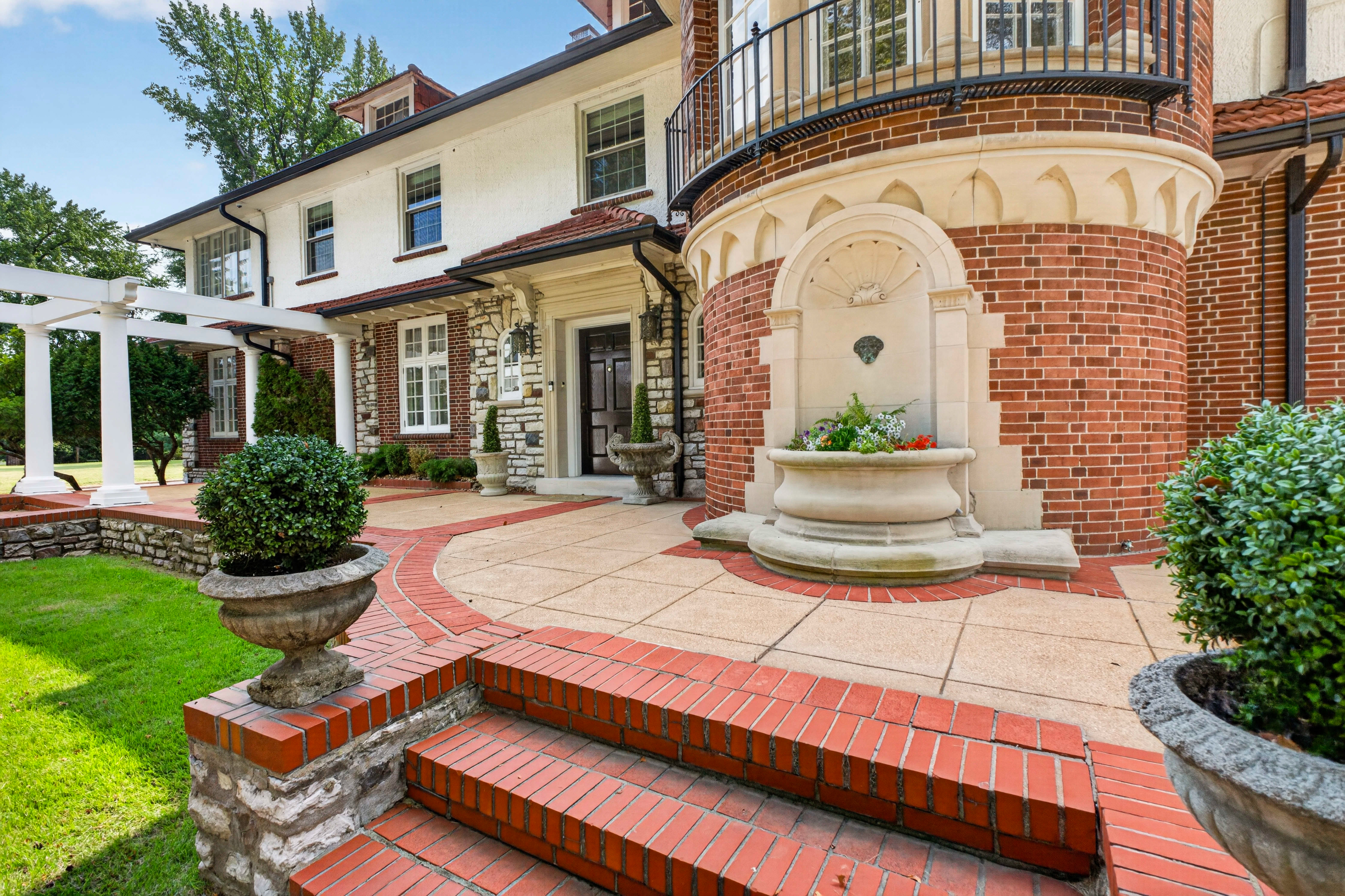 Stunning Spanish Revival Estate in Ladue - 物件實景