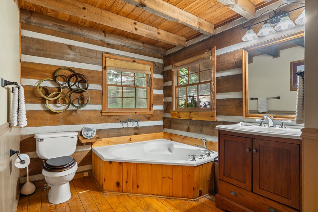 Blue Ridge, Georgia, 30513, United States, 3 Bedrooms Bedrooms, ,2 BathroomsBathrooms,Residential,For Sale,1977704