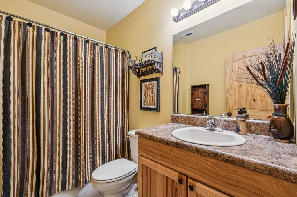 Morganton, Georgia, 30560, United States, 3 Bedrooms Bedrooms, ,3 BathroomsBathrooms,Residential,For Sale,1905378