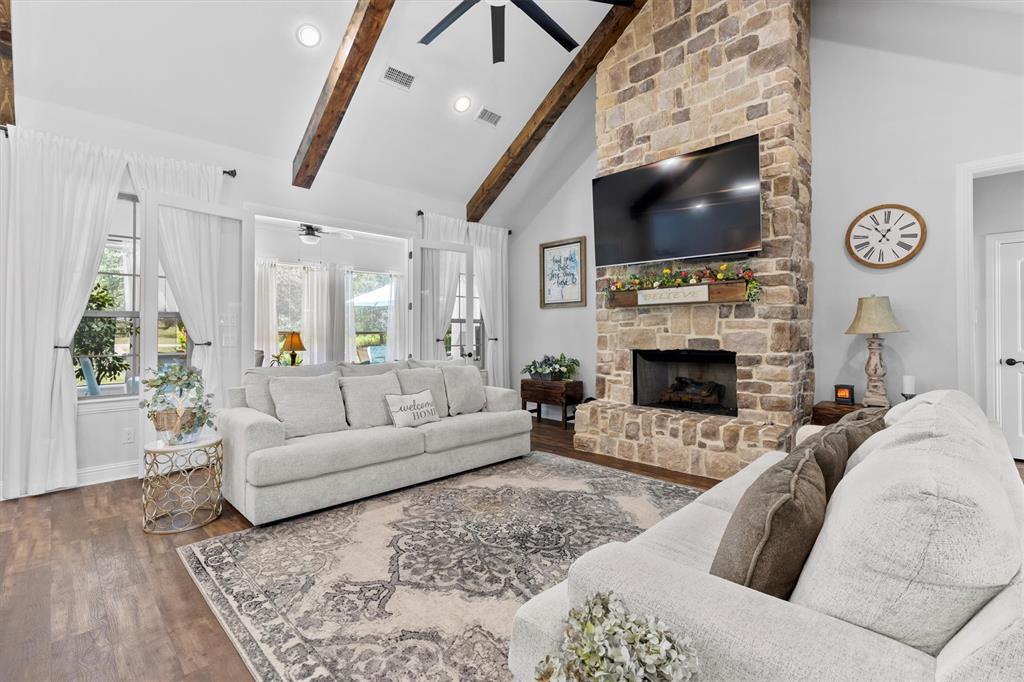 Lindale, Texas, 75771, United States, 4 Bedrooms Bedrooms, ,4 BathroomsBathrooms,Residential,For Sale,1903867