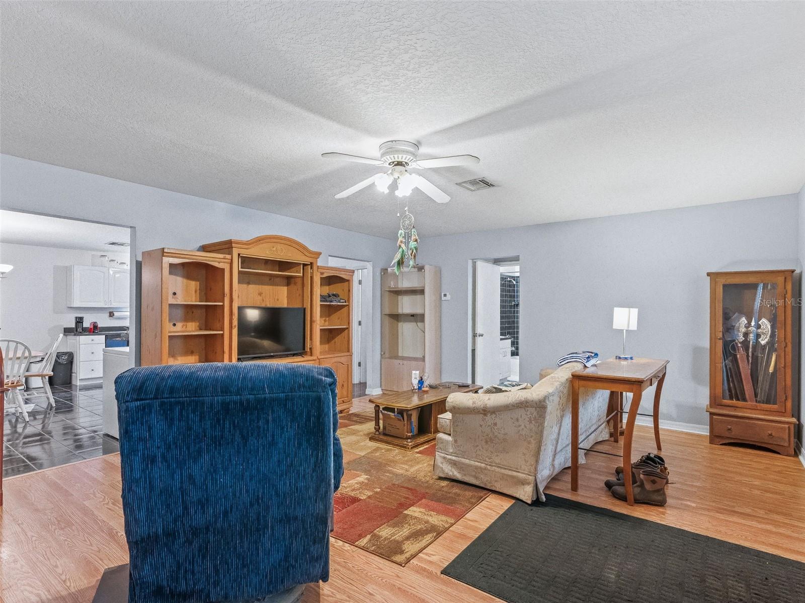 Bushnell, Florida, 33513, United States, 2 Bedrooms Bedrooms, ,2 BathroomsBathrooms,Residential,For Sale,1927706
