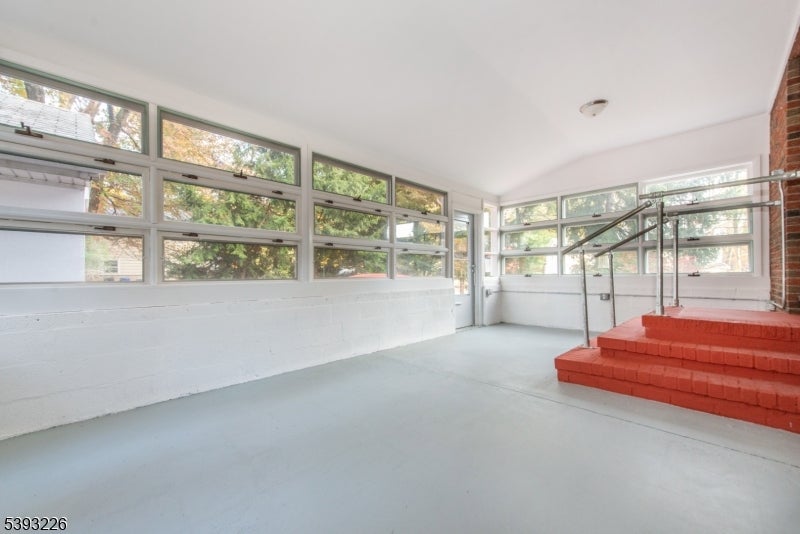 North Haledon Boro, New Jersey, 07508, United States, 5 Bedrooms Bedrooms, ,2 BathroomsBathrooms,Residential,For Sale,1976874