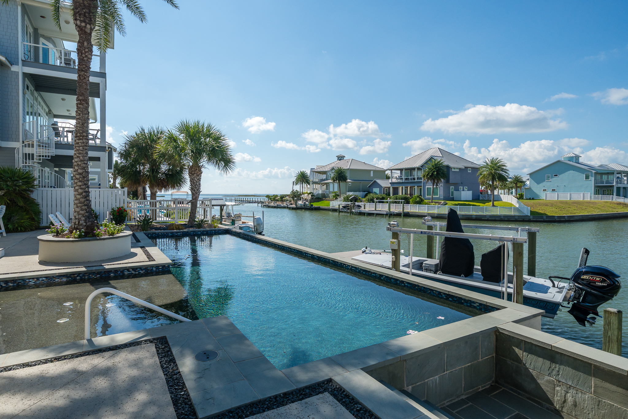  Timeless Coastal Elegance on the Water’s Edge - 物件實景