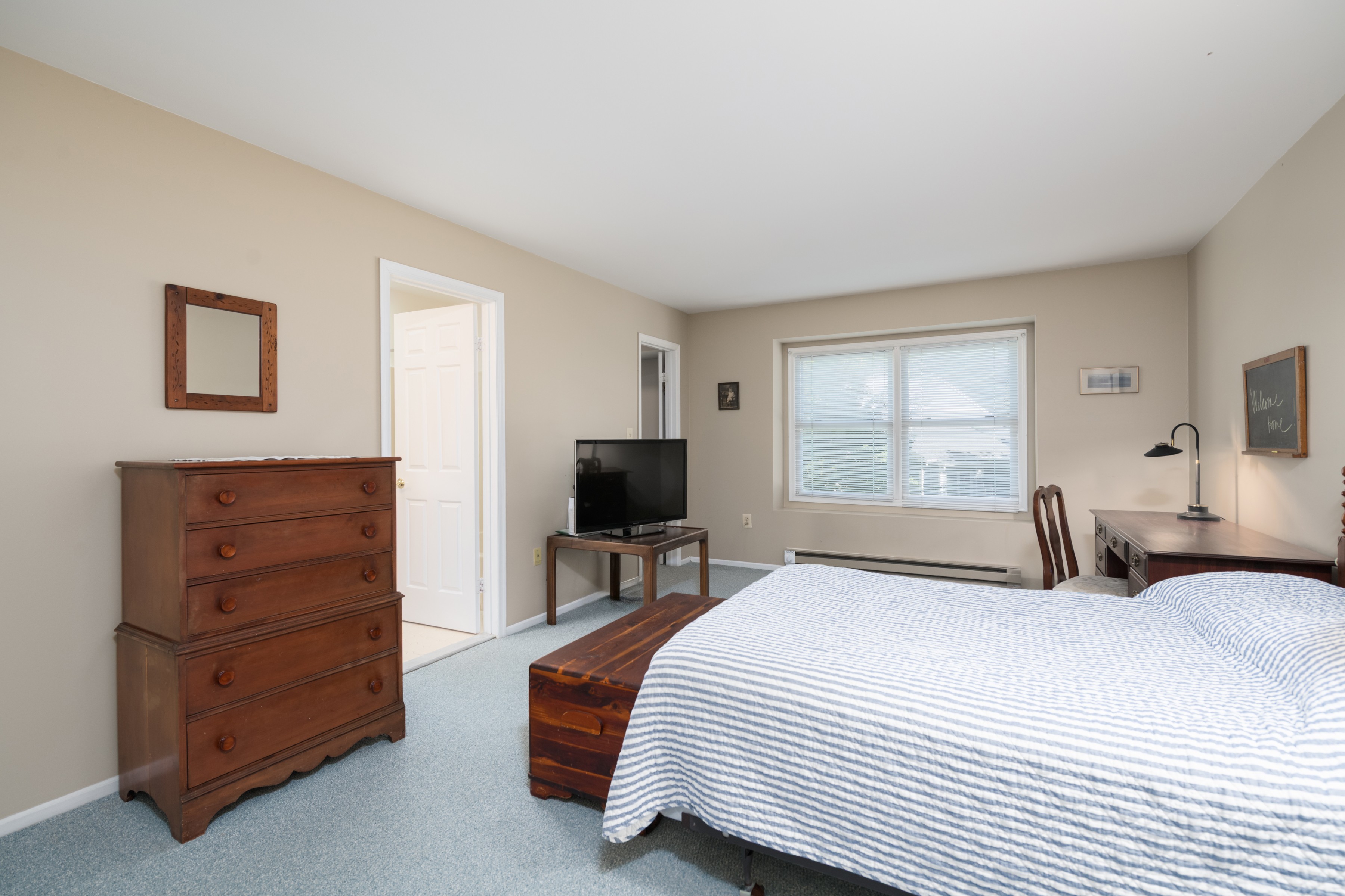  3-bedroom, 2.5-bath townhome in Little Silver - 物件實景