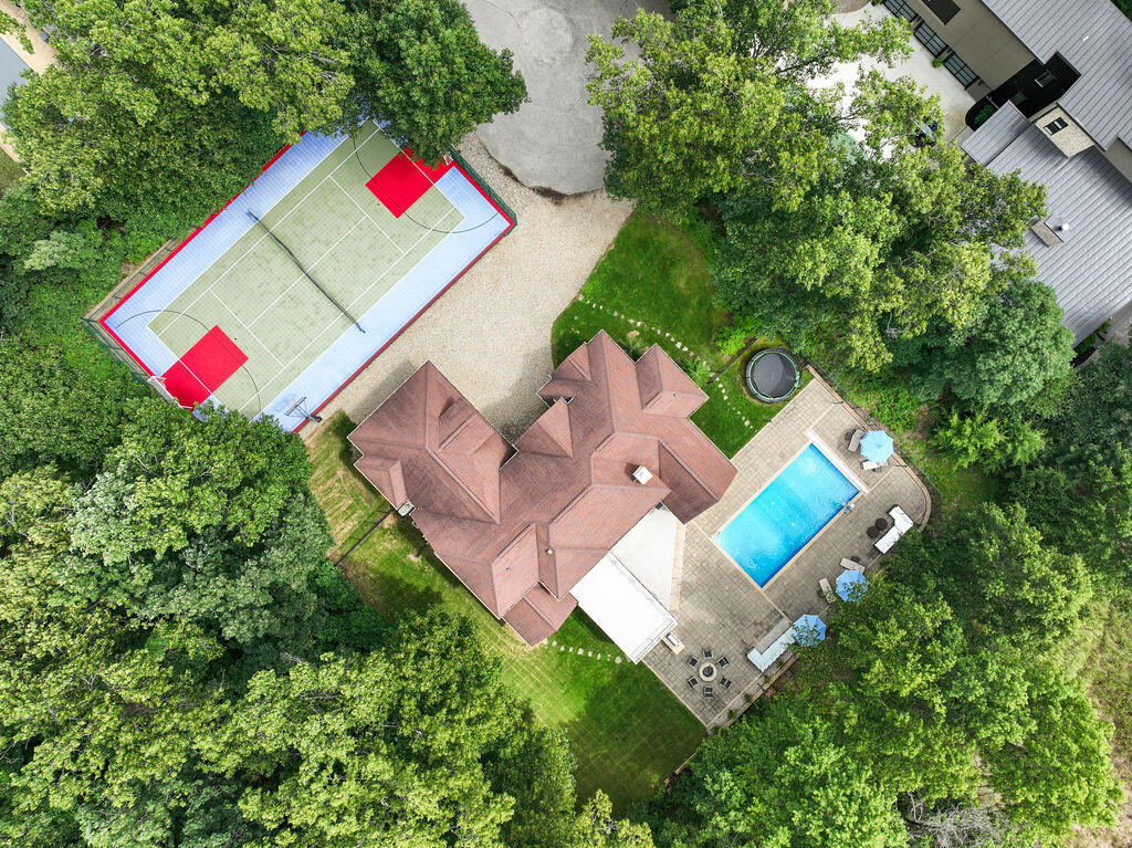 New Buffalo, Michigan, 49117, United States, 5 Bedrooms Bedrooms, ,4 BathroomsBathrooms,Residential,For Sale,1940411
