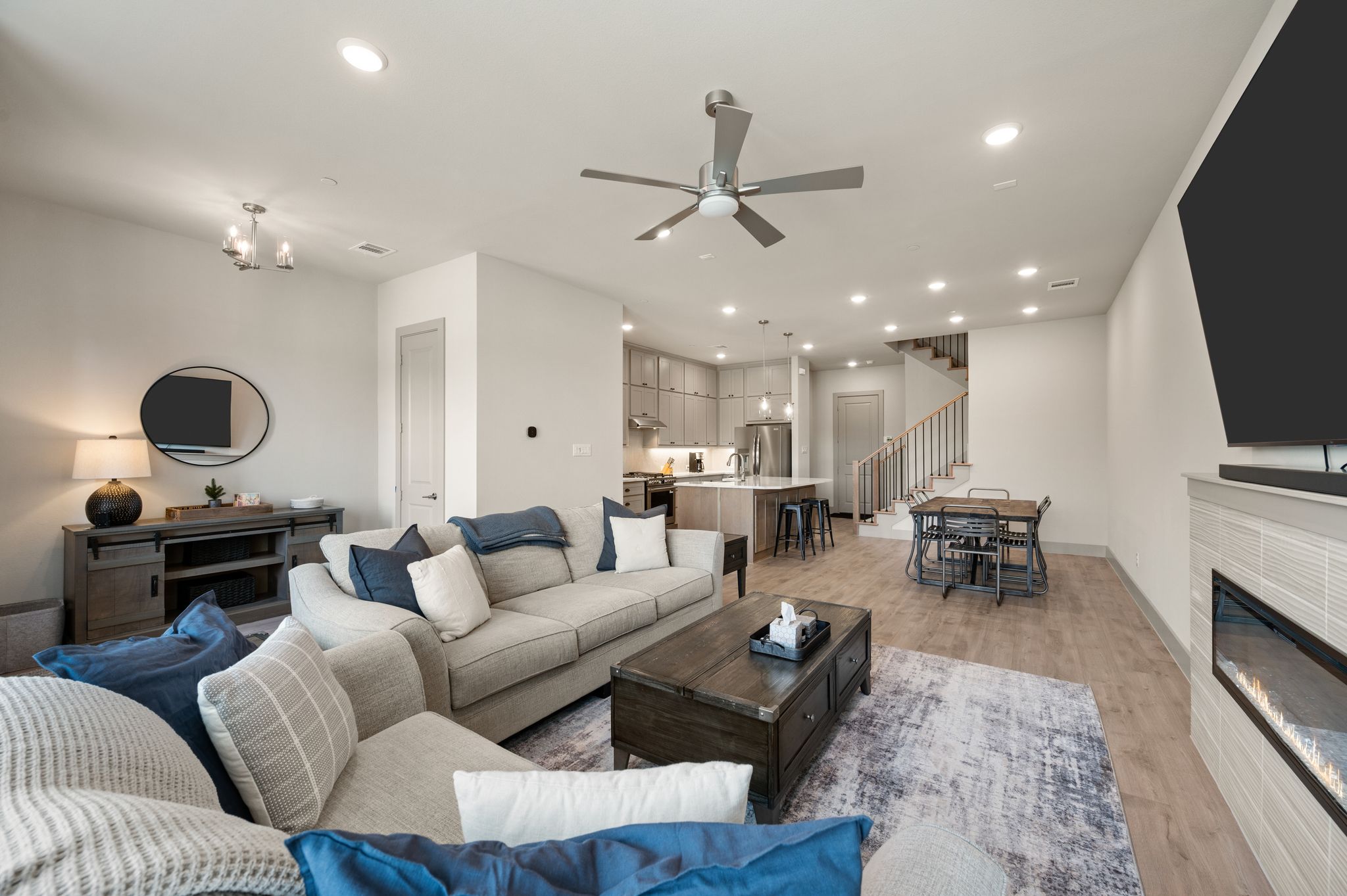  Modern Luxury Meets Effortless Living at The Abbey At Mercer Crossing - 物件實景