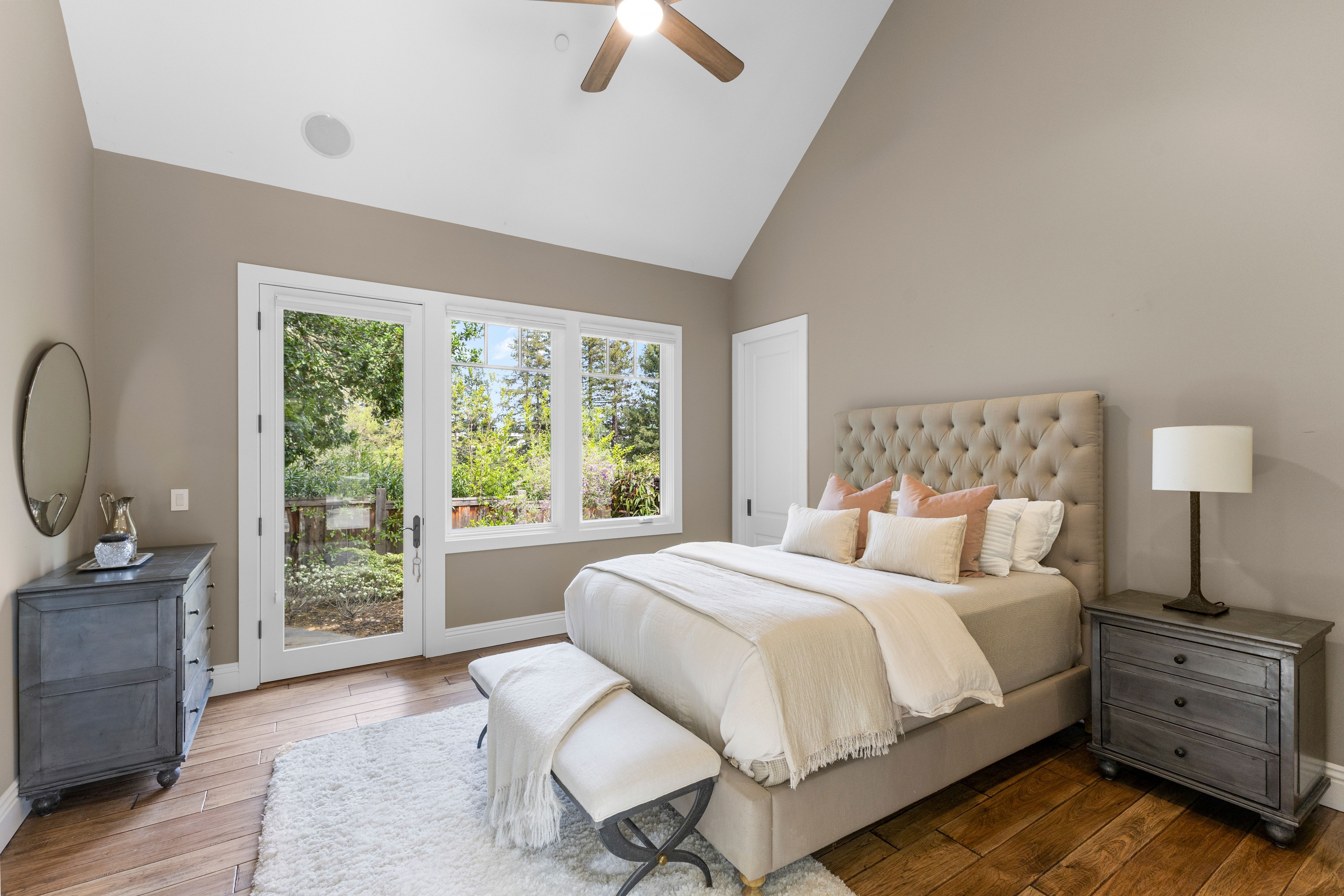  A Private One-Acre Compound Defined by Craftsmanship, Scale and Resort Living - 物件實景