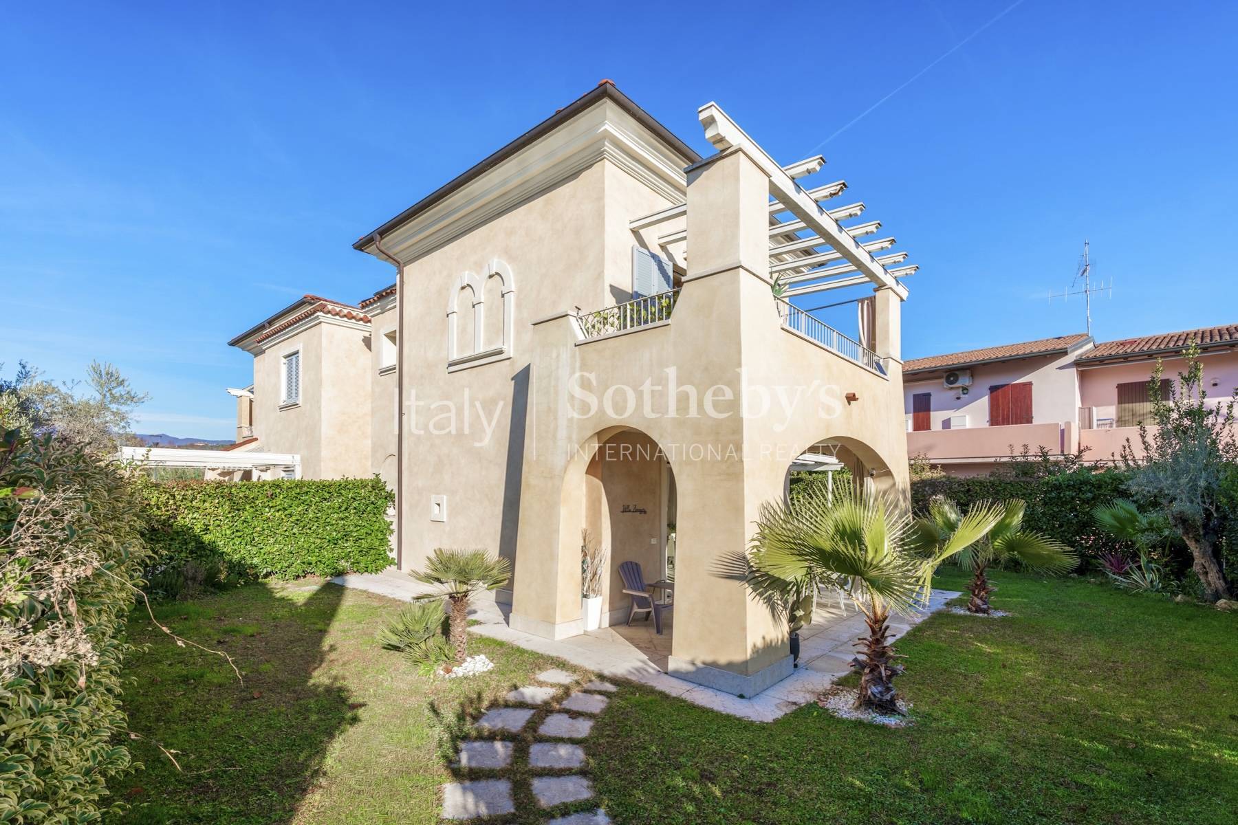  Detached home within a residential complex with swimming pool - 物件實景