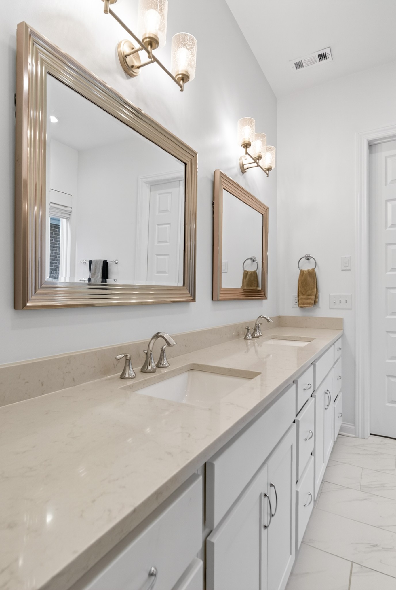  140 Ashington Cir, Hendersonville, TN, 37075 - 物件實景