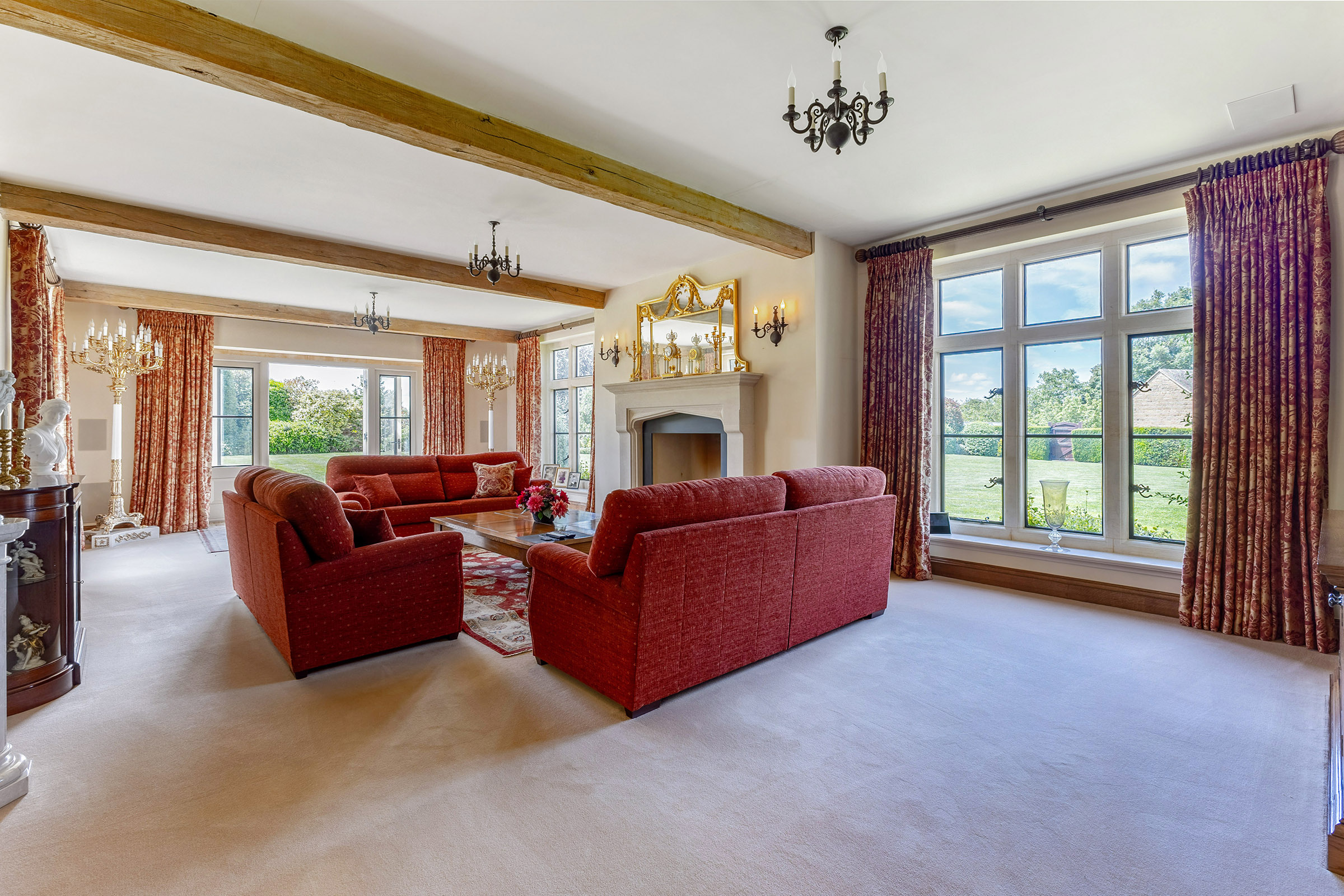  An Impressive Country Estate with Indoor Pool and Equestrian Facilities - 物件實景