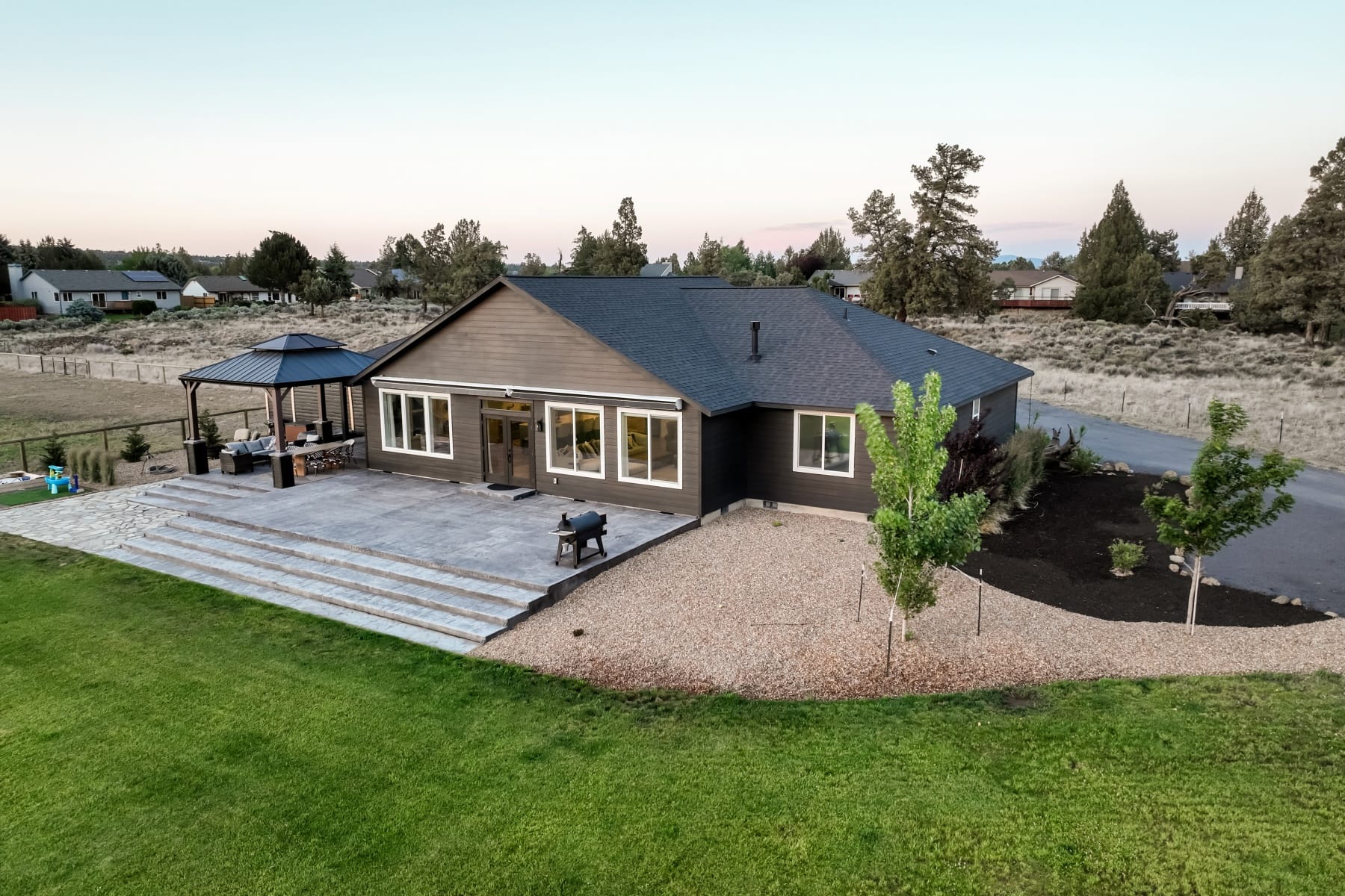  64794 Hunnell Road Bend, OR 97703 - 物件實景