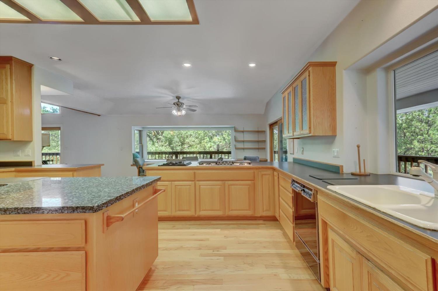 Penn Valley, California, 95946, United States, 3 Bedrooms Bedrooms, ,4 BathroomsBathrooms,Residential,For Sale,1798374