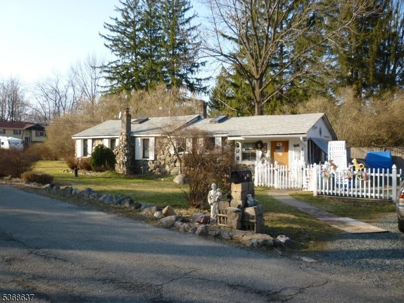 Rockaway Twp., New Jersey, 07849, United States, 9 Bedrooms Bedrooms, ,4 BathroomsBathrooms,Residential,For Sale,1976781