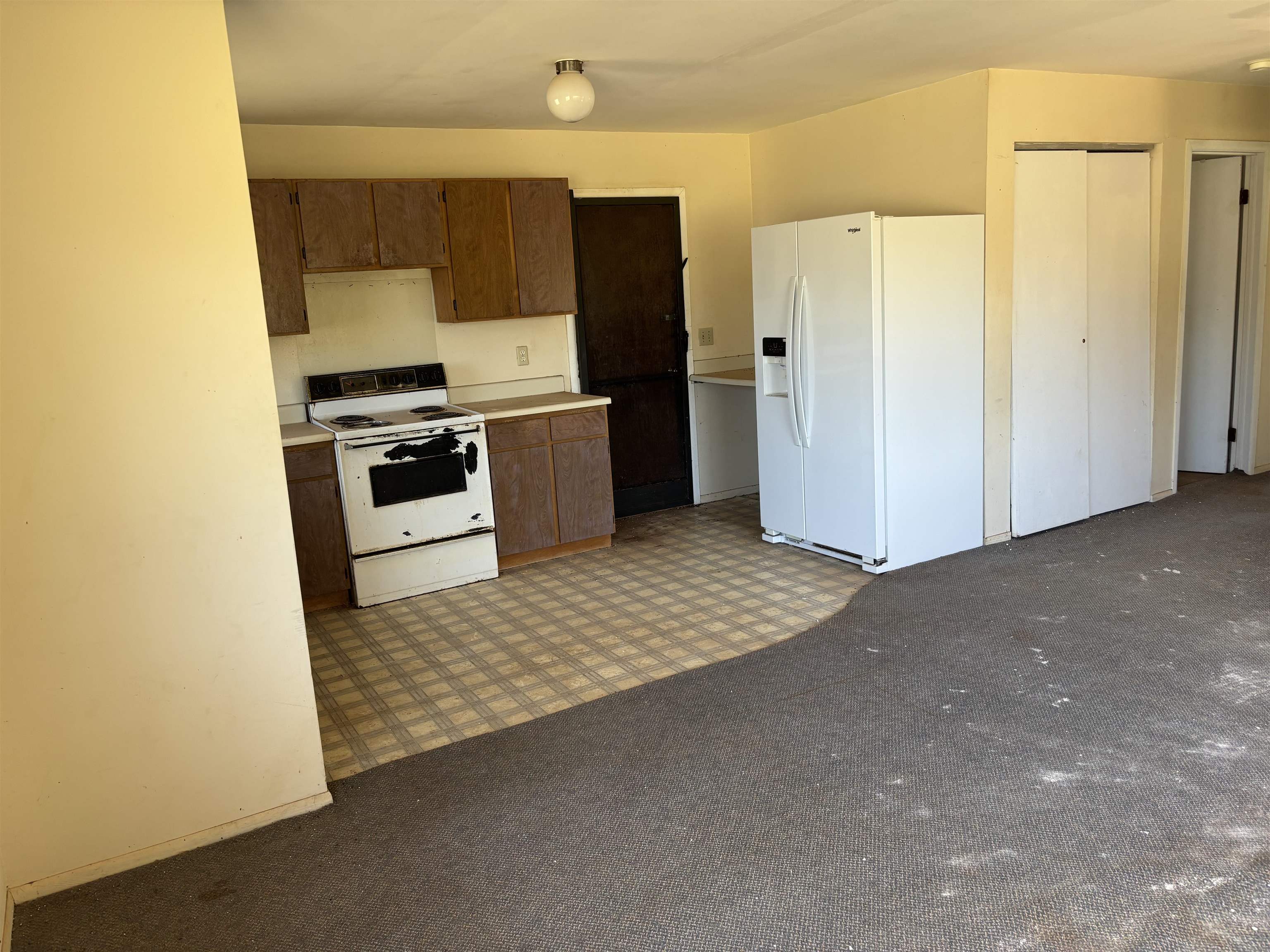 Kaunakakai, Hawaii, 96748, United States, 2 Bedrooms Bedrooms, ,1 BathroomBathrooms,Residential,For Sale,1917181