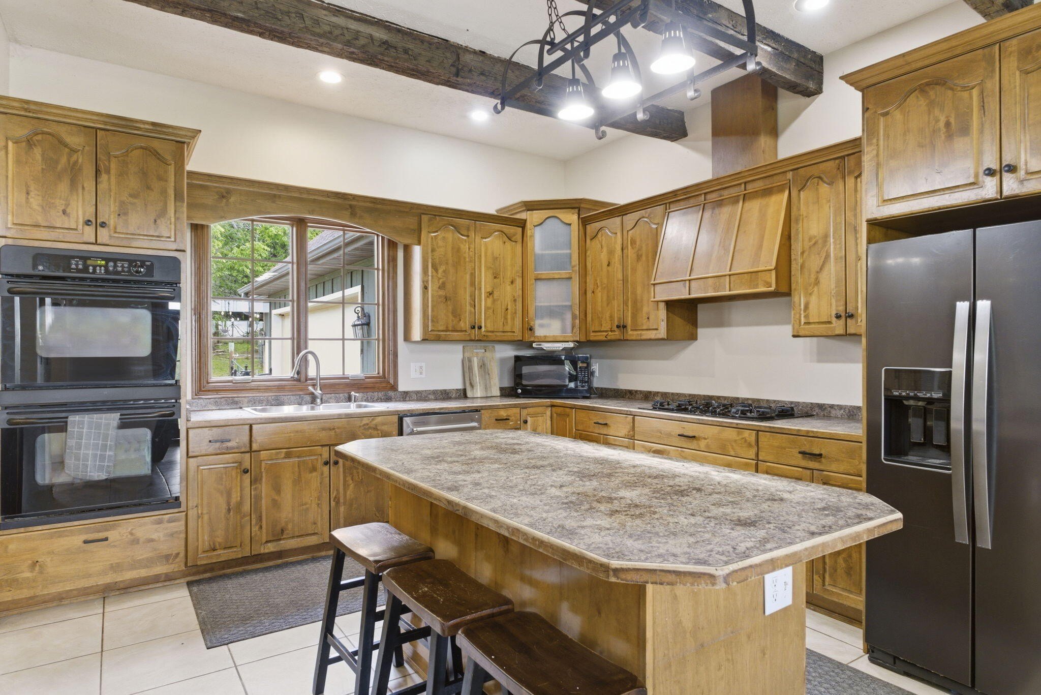 Walnut Grove, Missouri, 65770, United States, 5 Bedrooms Bedrooms, ,3 BathroomsBathrooms,Residential,For Sale,2045196