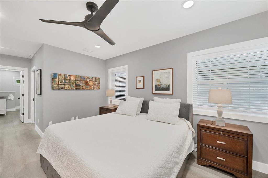 Sarasota, Florida, 34236, United States, 2 Bedrooms Bedrooms, ,2 BathroomsBathrooms,Residential,For Sale,1960747