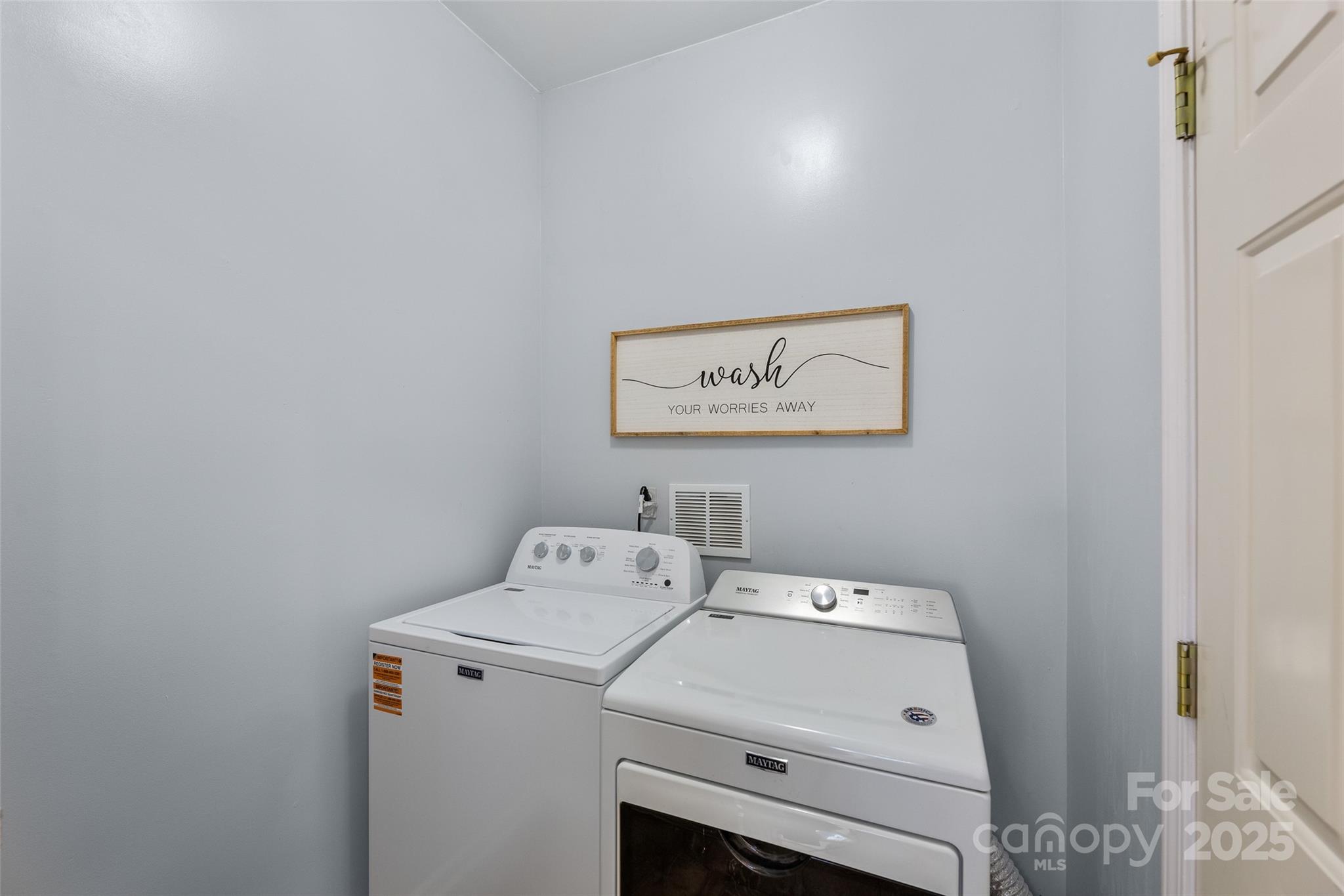 Huntersville, North Carolina, 28078, United States, 4 Bedrooms Bedrooms, ,3 BathroomsBathrooms,Residential,For Sale,1903778