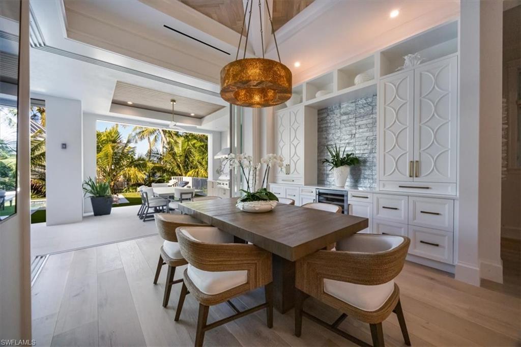 Naples, Florida, 34102, United States, 4 Bedrooms Bedrooms, ,6 BathroomsBathrooms,Residential,For Sale,1987557