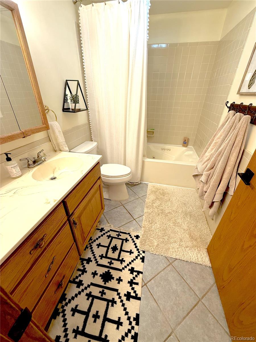 Howard, Colorado, 81233, United States, 3 Bedrooms Bedrooms, ,1 BathroomBathrooms,Residential,For Sale,1921961