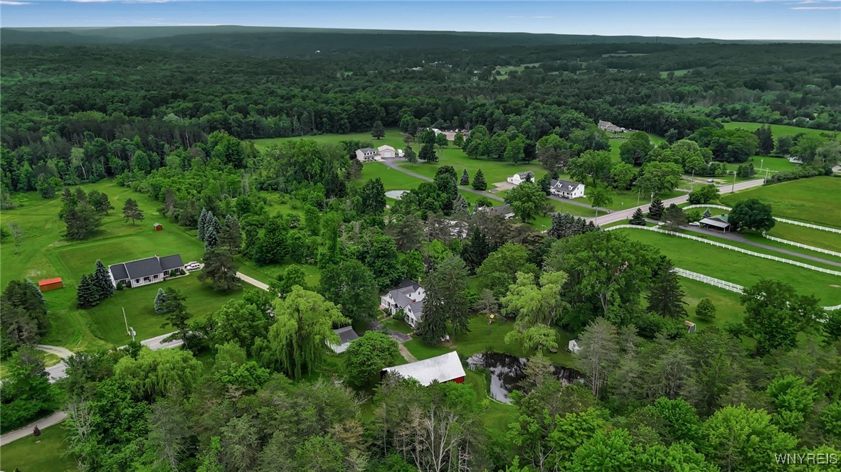 Aurora, New York, 14052, United States, 3 Bedrooms Bedrooms, ,3 BathroomsBathrooms,Residential,For Sale,1865001
