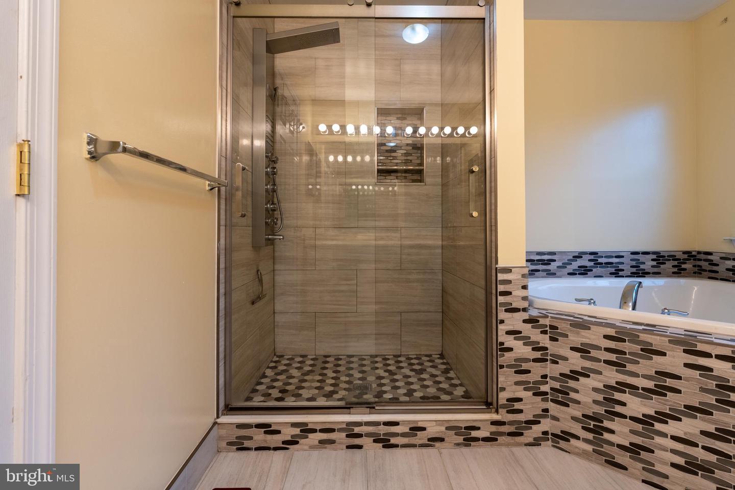 Pennington, New Jersey, 08534, United States, 3 Bedrooms Bedrooms, ,3 BathroomsBathrooms,Residential,For Sale,1939731