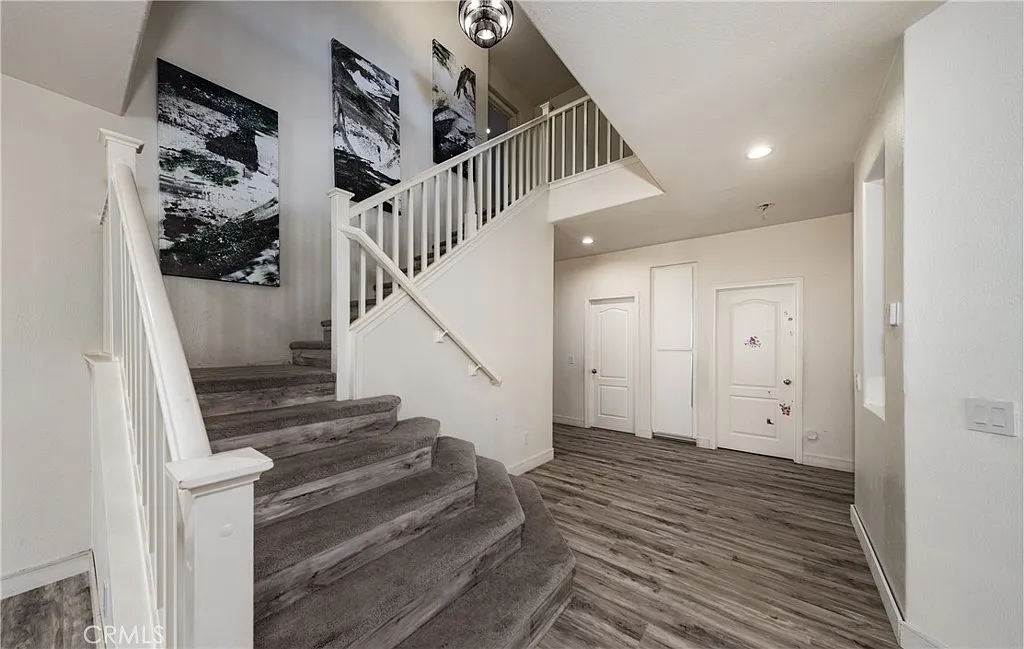 Victorville, California, 92395, United States, 5 Bedrooms Bedrooms, ,3 BathroomsBathrooms,Residential,For Sale,1976138