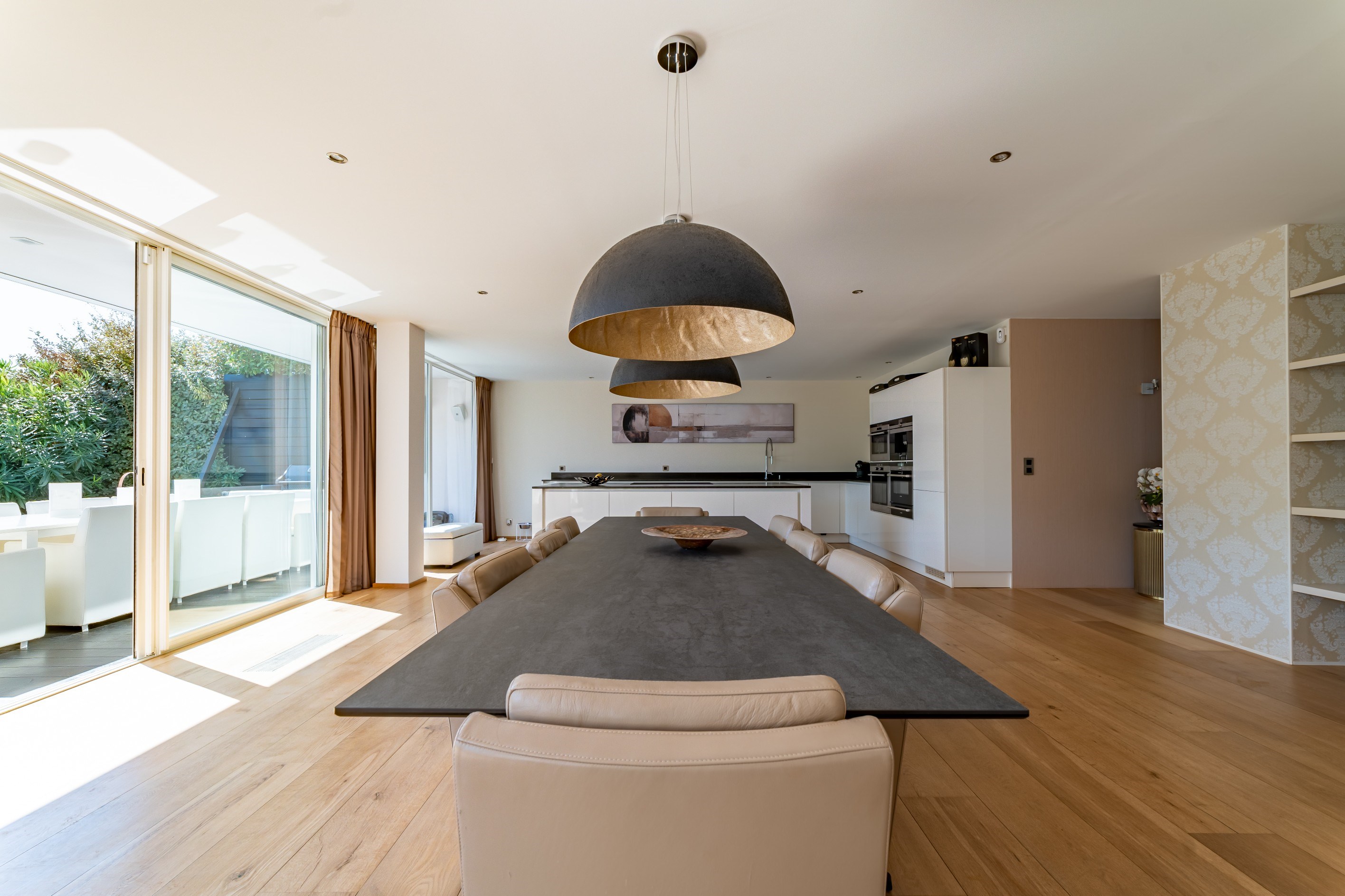  Elegance and transparency are the watchwords of this resolutely contemporary vi… - 物件實景